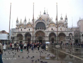 Place et Basilique Saint Marc à Venise